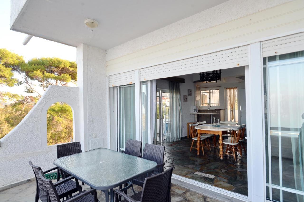 Antorina Beachfront Villas With Private Pools Kamari  Exterior foto