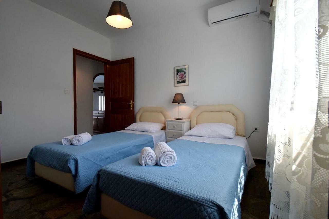 Antorina Beachfront Villas With Private Pools Kamari  Exterior foto